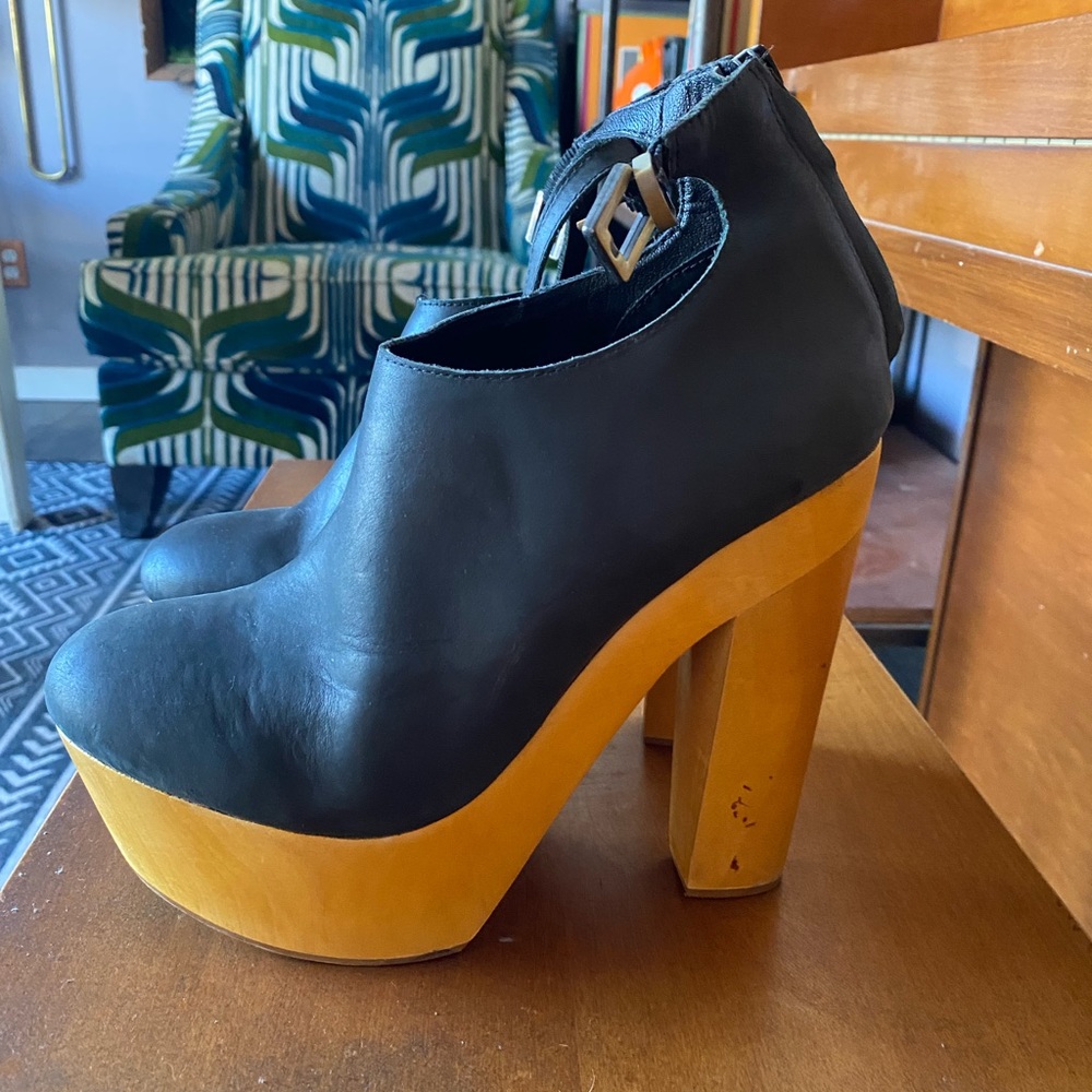 Messeca New York 5” Platforms, Size 9 - image 3